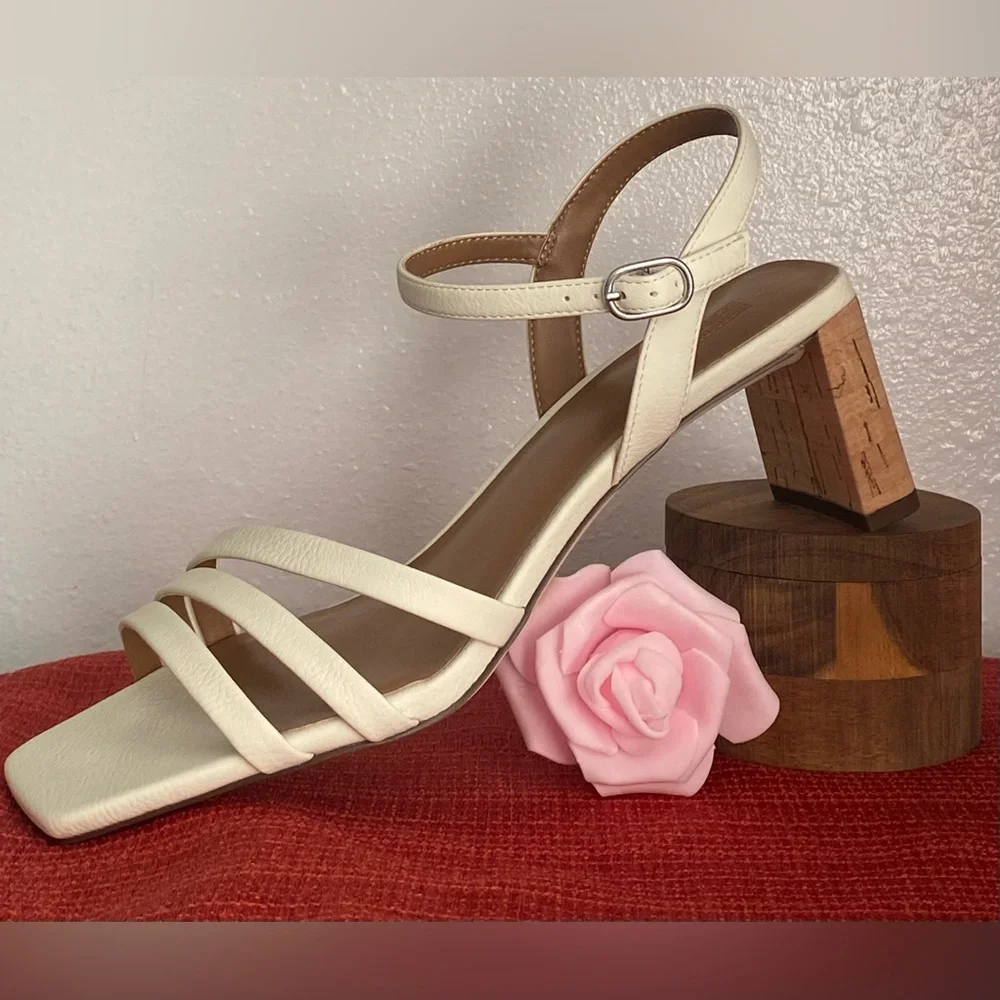 NWT.. WOMENS STRAPPY CORK HEEL SANDALS - Picture 2 of 16